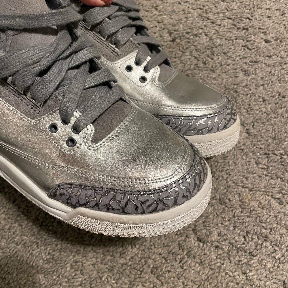 Silver Air Jordans women or kids - Picture 6 of 8